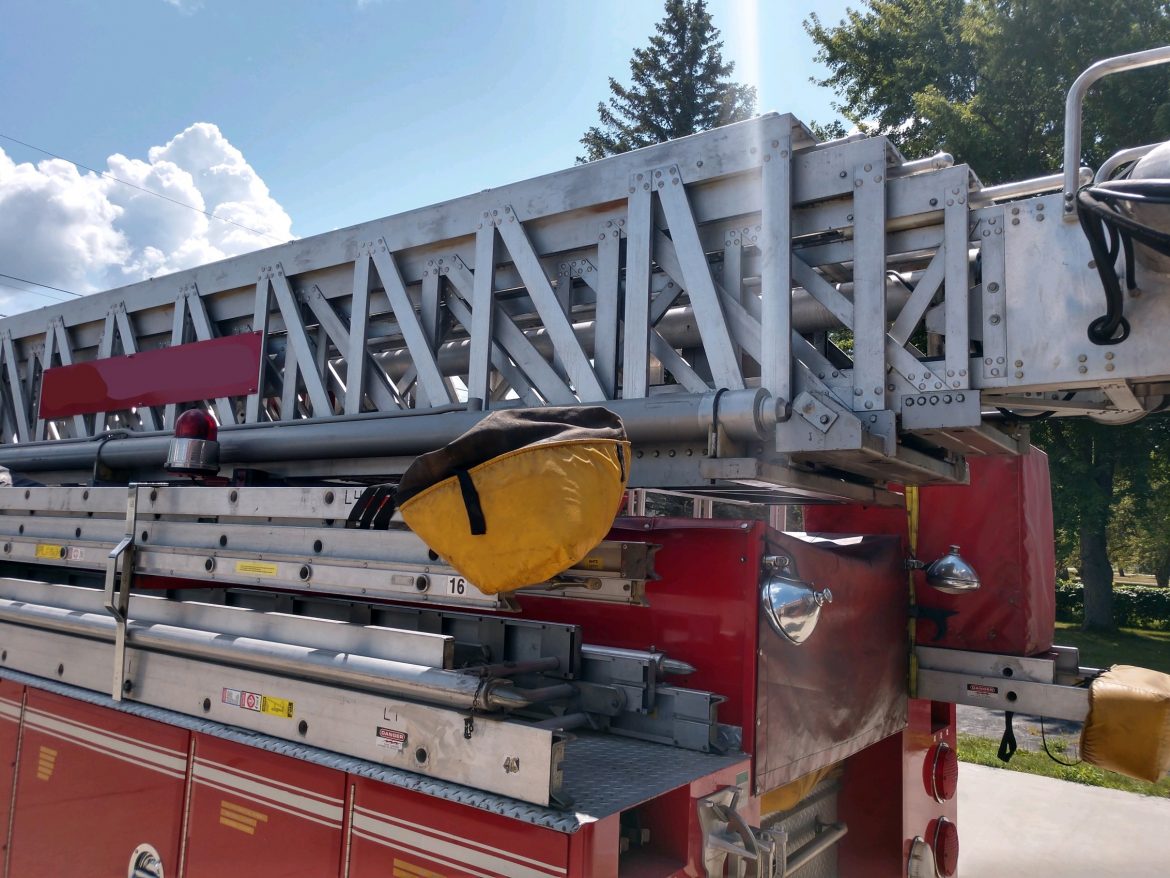 1981 Sutphen 100Ft Tower #716109