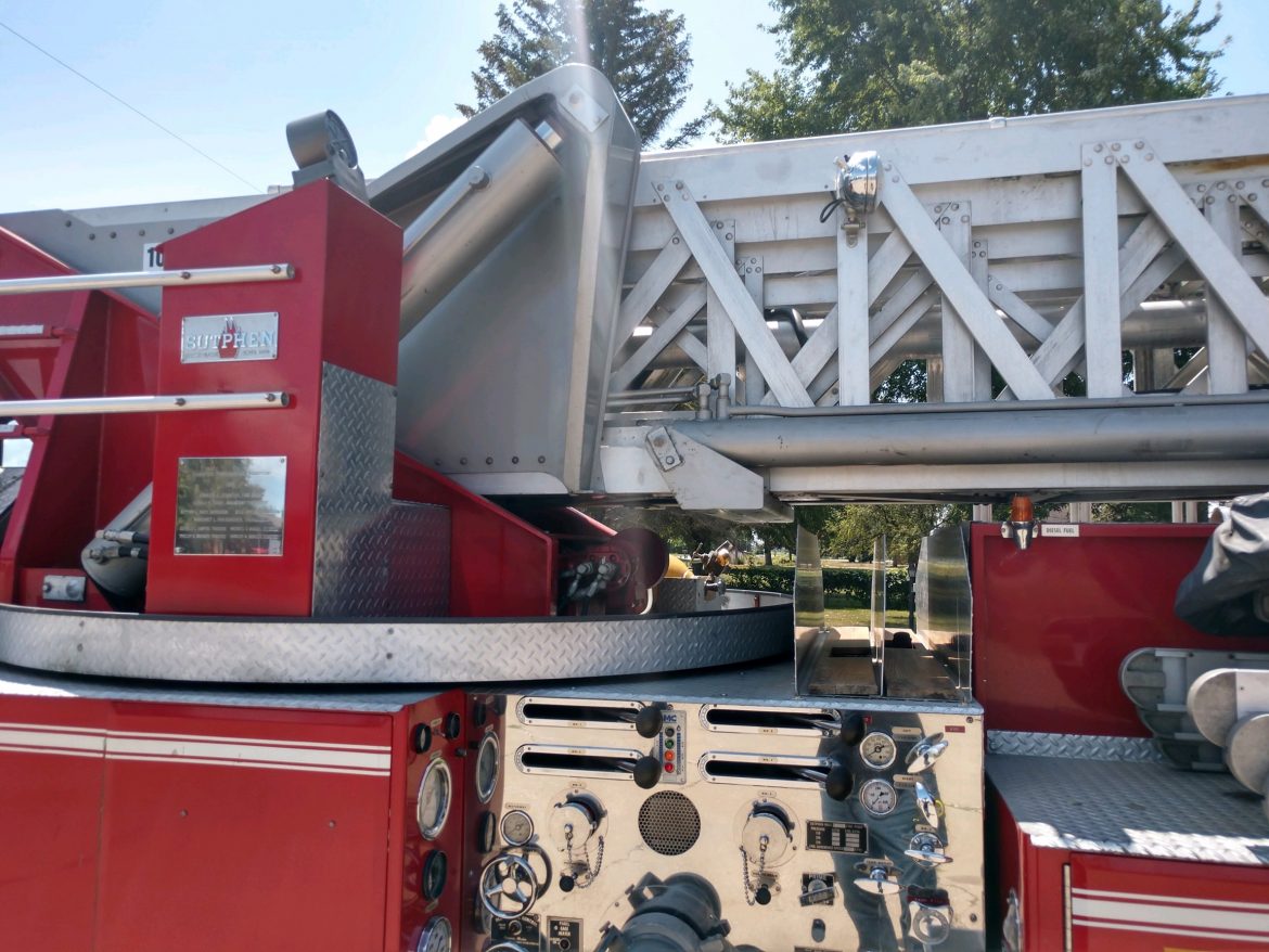 1981 Sutphen 100Ft Tower #716109