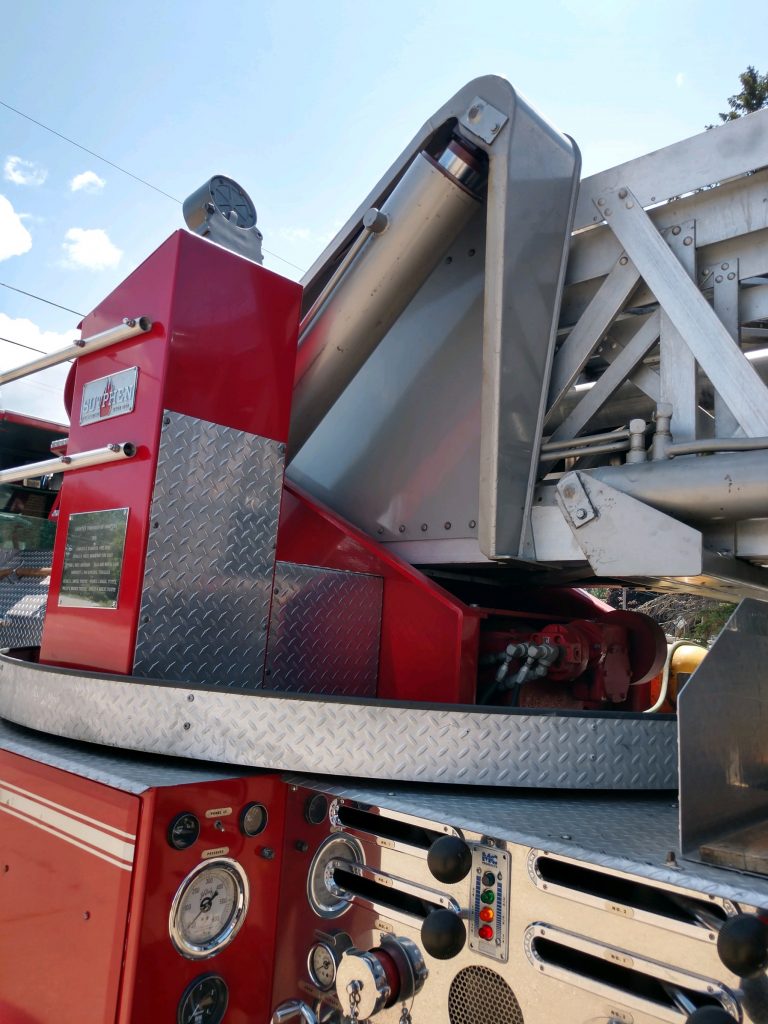 1981 Sutphen 100Ft Tower #716109