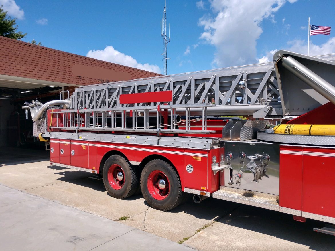 1981 Sutphen 100Ft Tower #716109