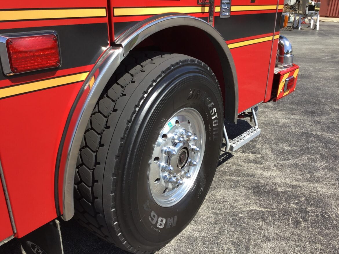 2008 Pierce 100′ Platform #716216