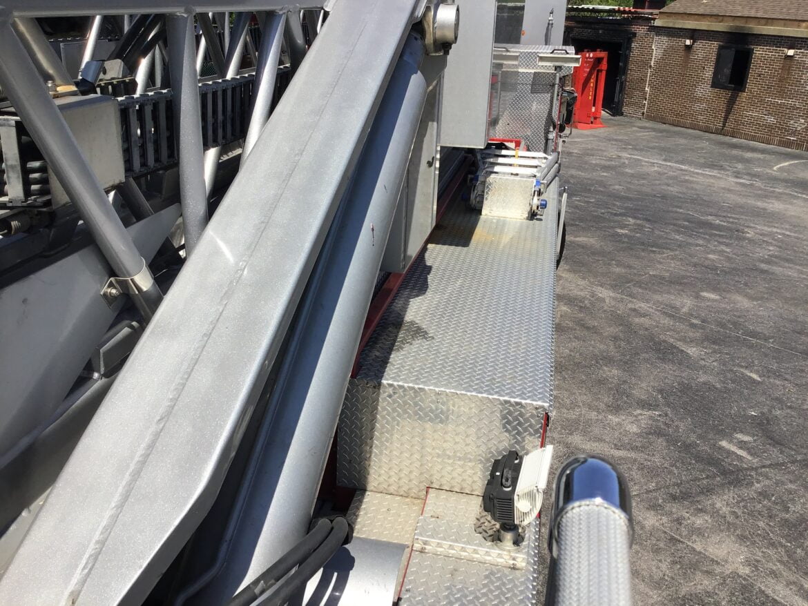2008 Pierce 100′ Platform #716216