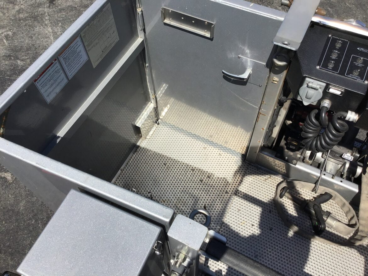 2008 Pierce 100′ Platform #716216