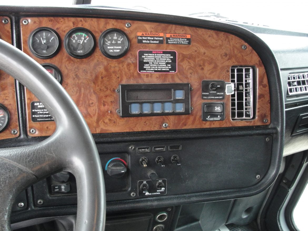 2001 Peterbilt 357 Chassis #A1211