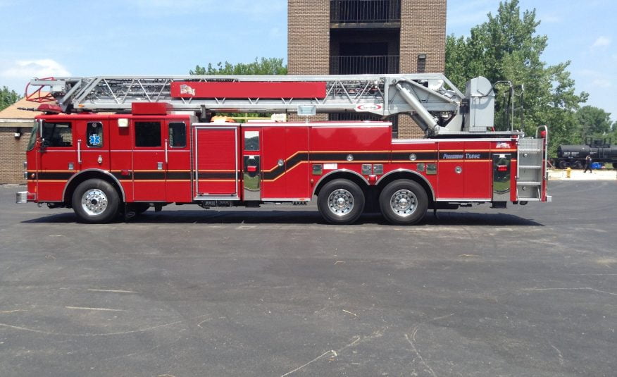 2004 Pierce Ladder Truck #71668