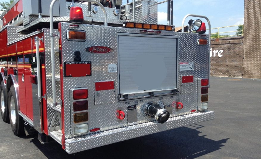 2004 Pierce Ladder Truck #71668