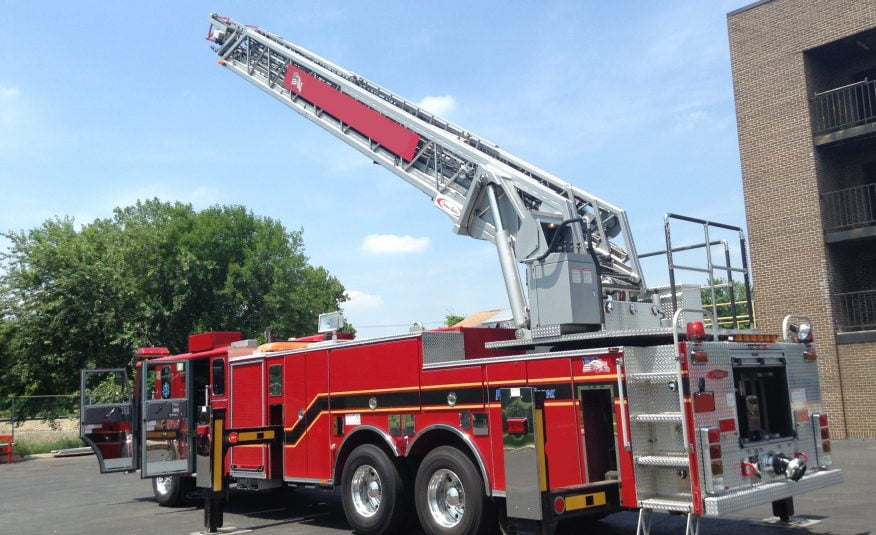 2004 Pierce Ladder Truck #71668