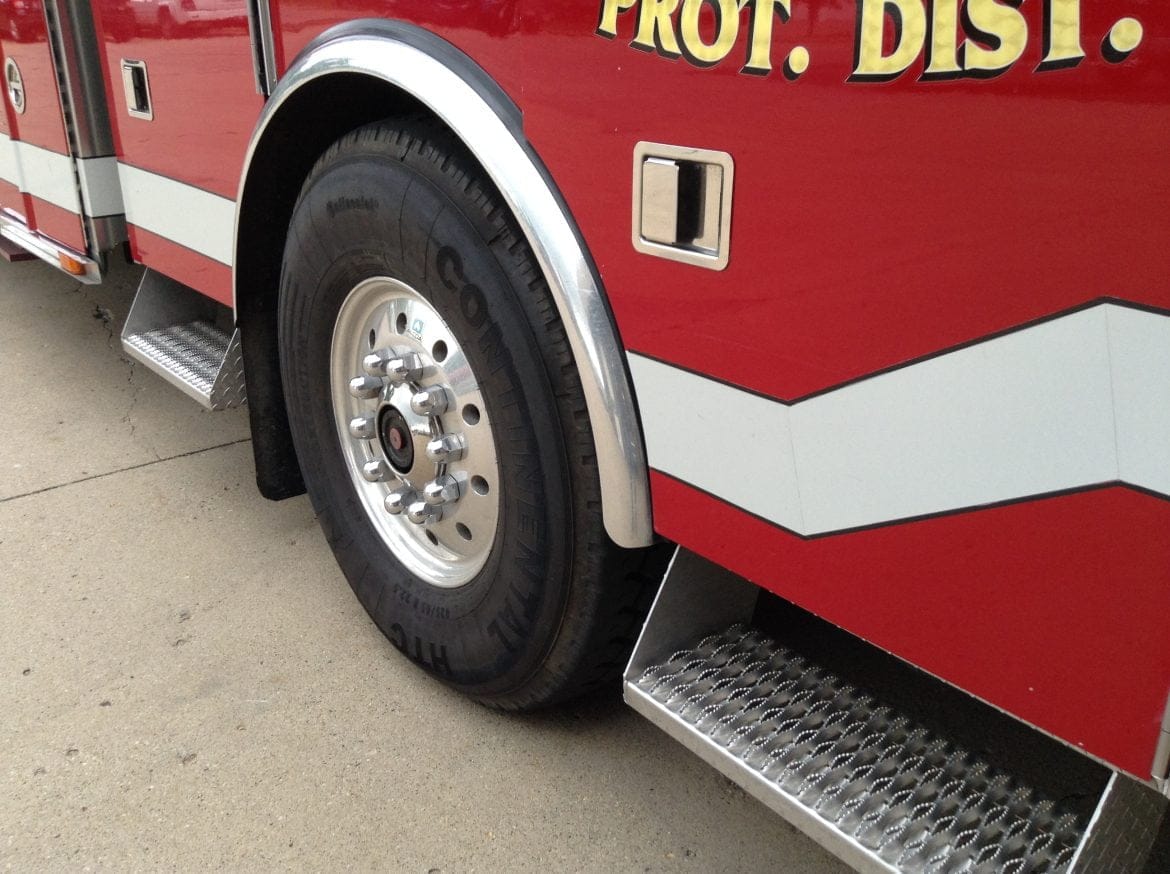 2000 Sutphen 100’Platform #716106