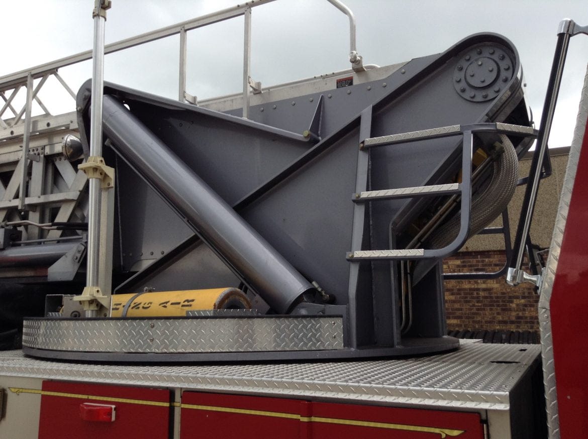 2000 Sutphen 100’Platform #716106