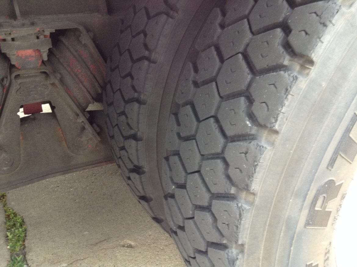 2000 Sutphen 100’Platform #716106