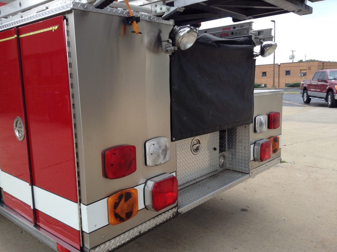 2000 Sutphen 100’Platform #716106