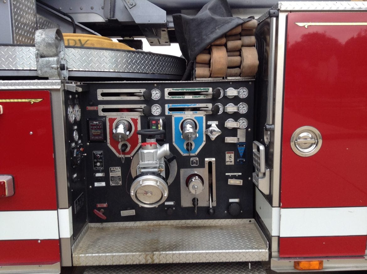 2000 Sutphen 100’Platform #716106