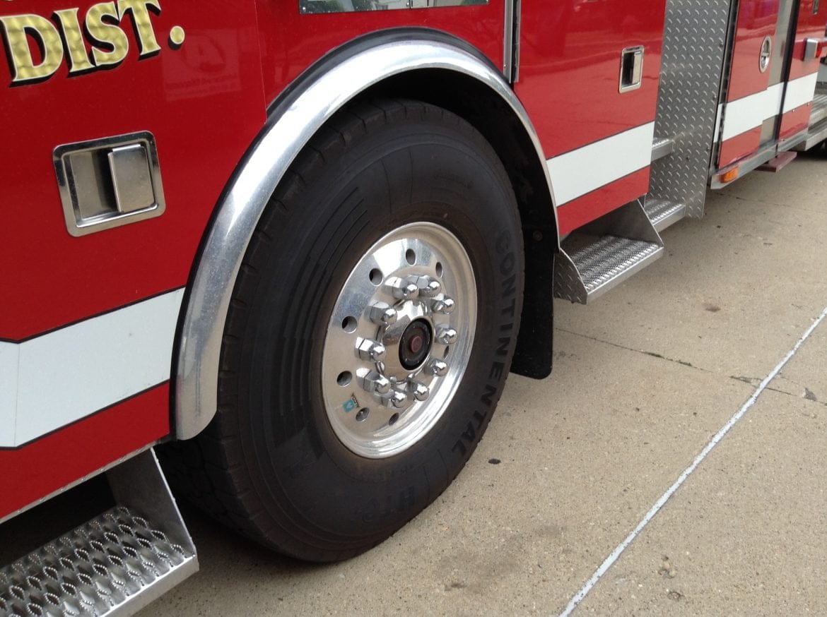 2000 Sutphen 100’Platform #716106