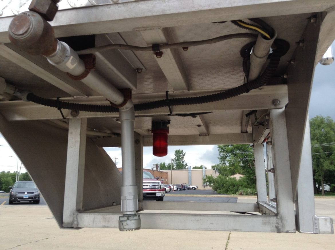 2000 Sutphen 100’Platform #716106