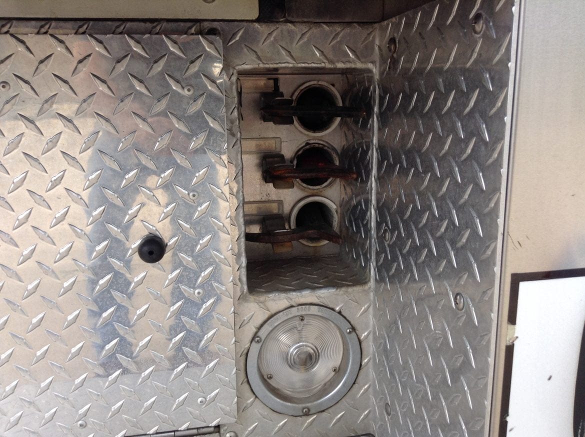 2000 Sutphen 100’Platform #716106