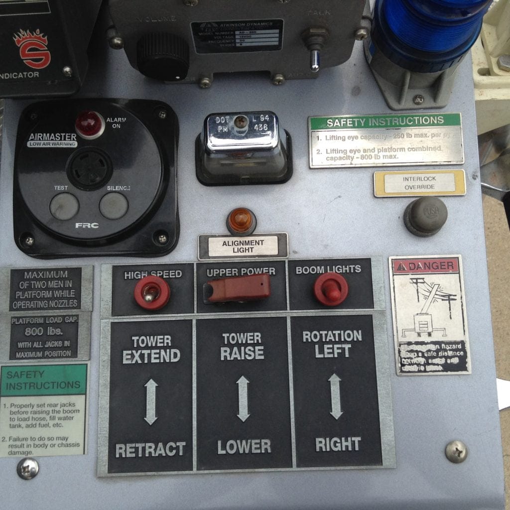 2000 Sutphen 100’Platform #716106