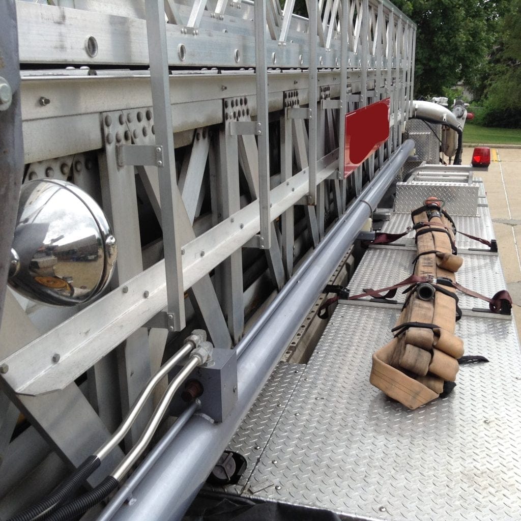 2000 Sutphen 100’Platform #716106