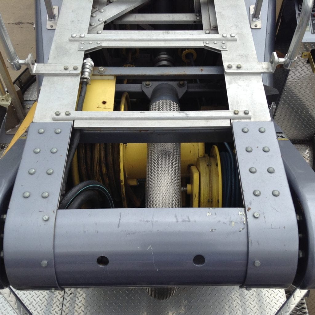 2000 Sutphen 100’Platform #716106