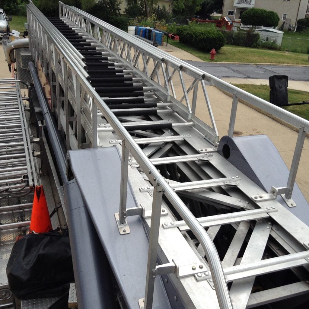 2000 Sutphen 100’Platform #716106