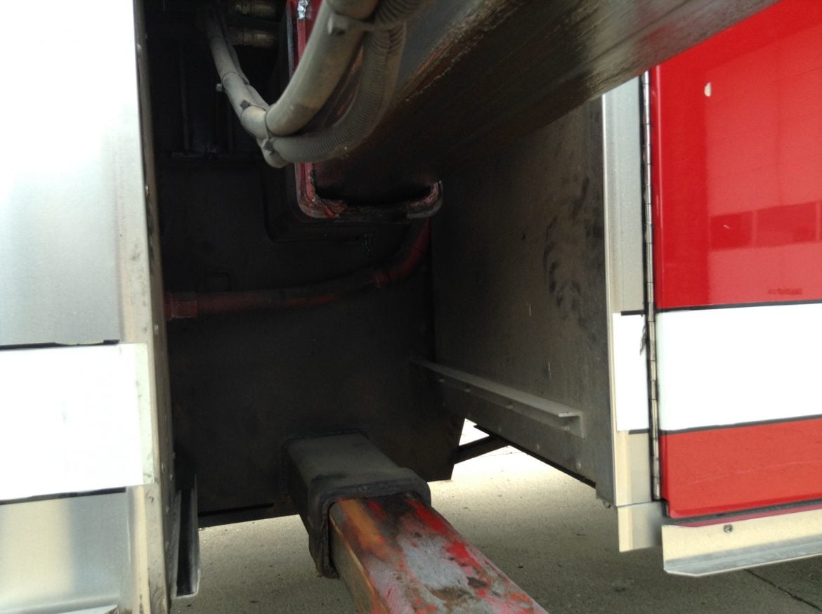 2000 Sutphen 100’Platform #716106