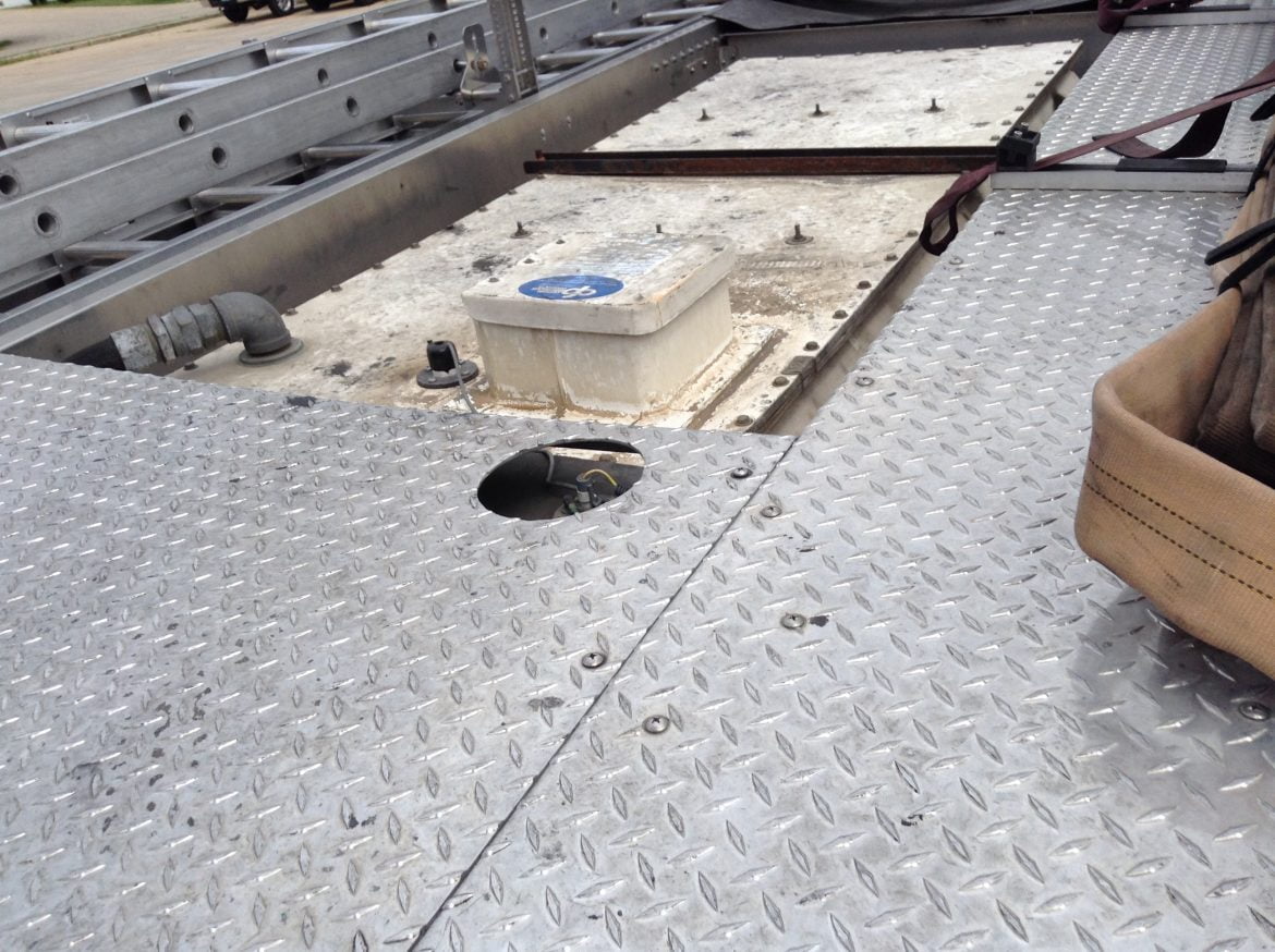 2000 Sutphen 100’Platform #716106