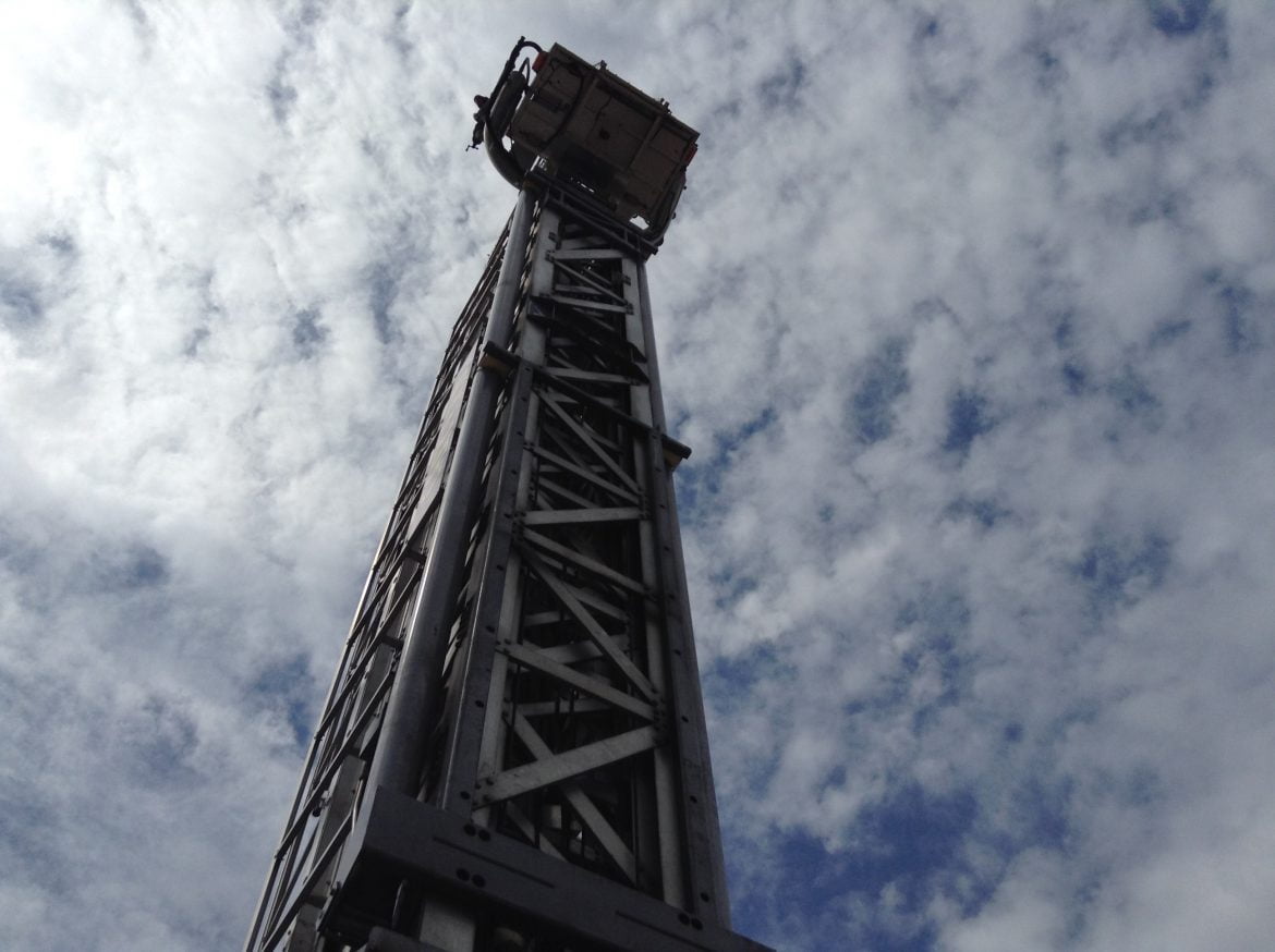 2000 Sutphen 100’Platform #716106