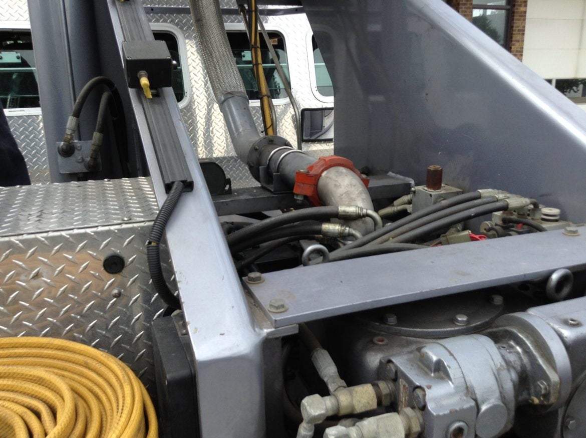 2000 Sutphen 100’Platform #716106