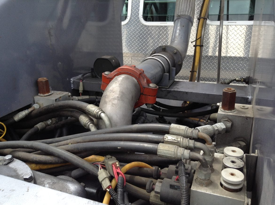 2000 Sutphen 100’Platform #716106