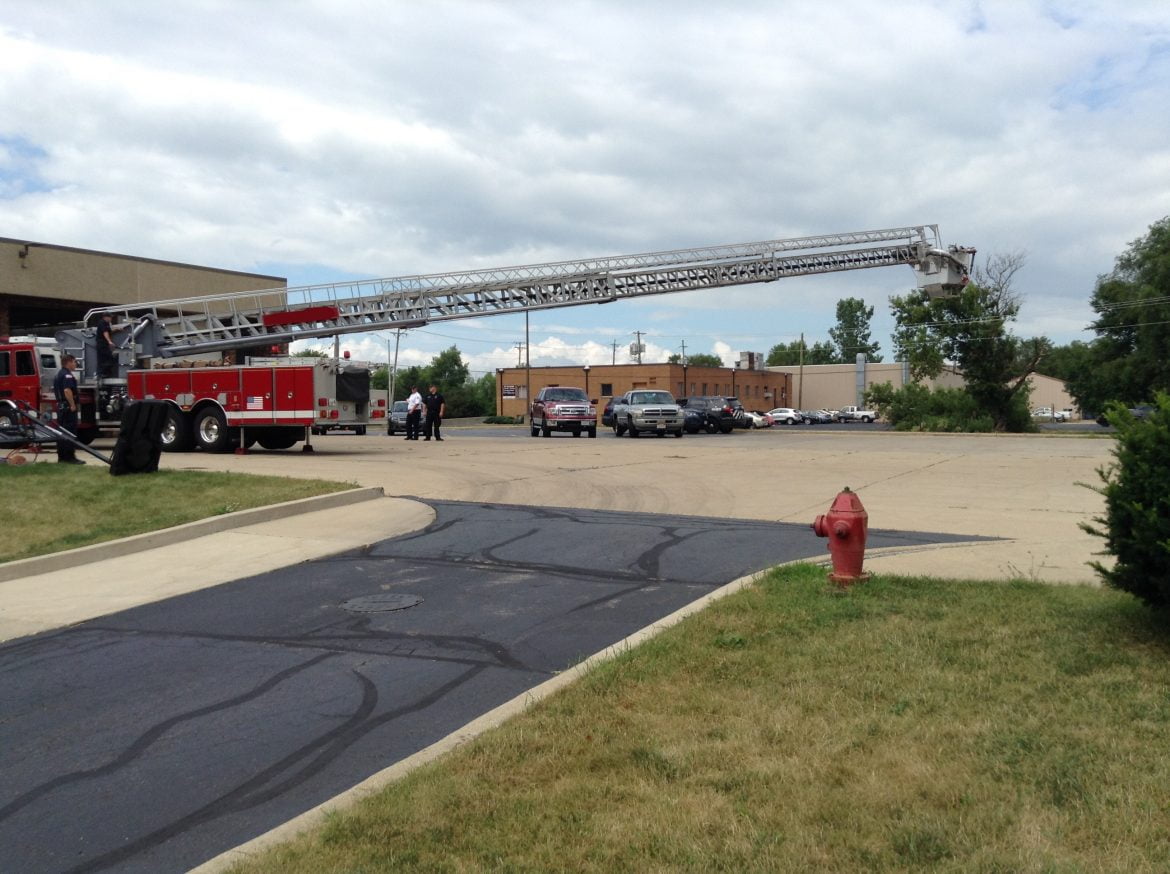 2000 Sutphen 100’Platform #716106