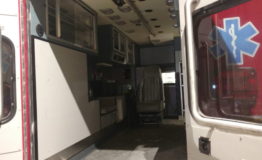 2006 Navistar Ambulance #716223