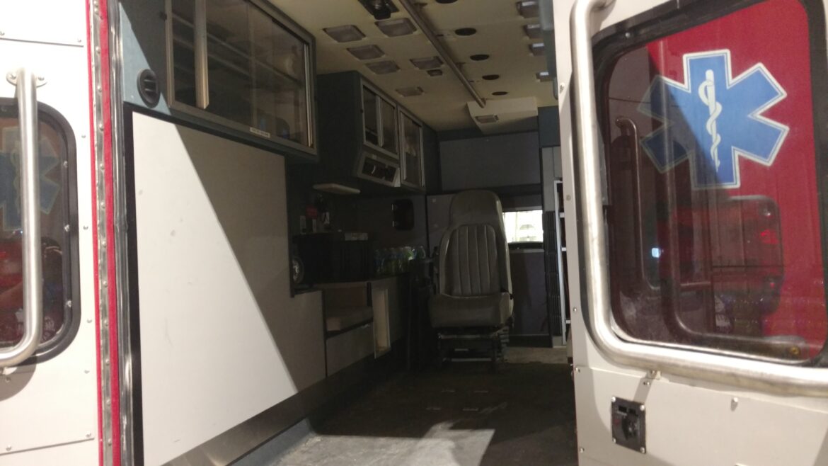 2006 Navistar Ambulance #716223