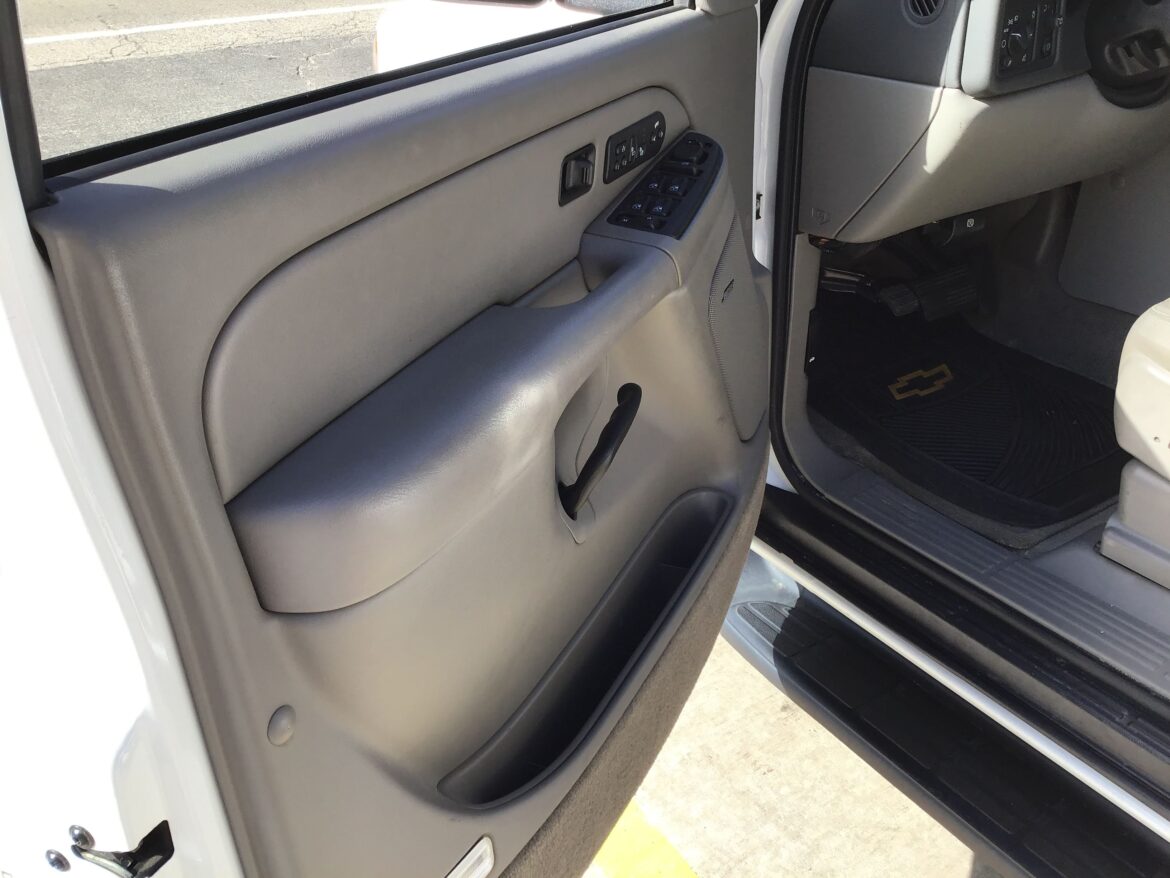 2005 GMC Yukon XL #716222