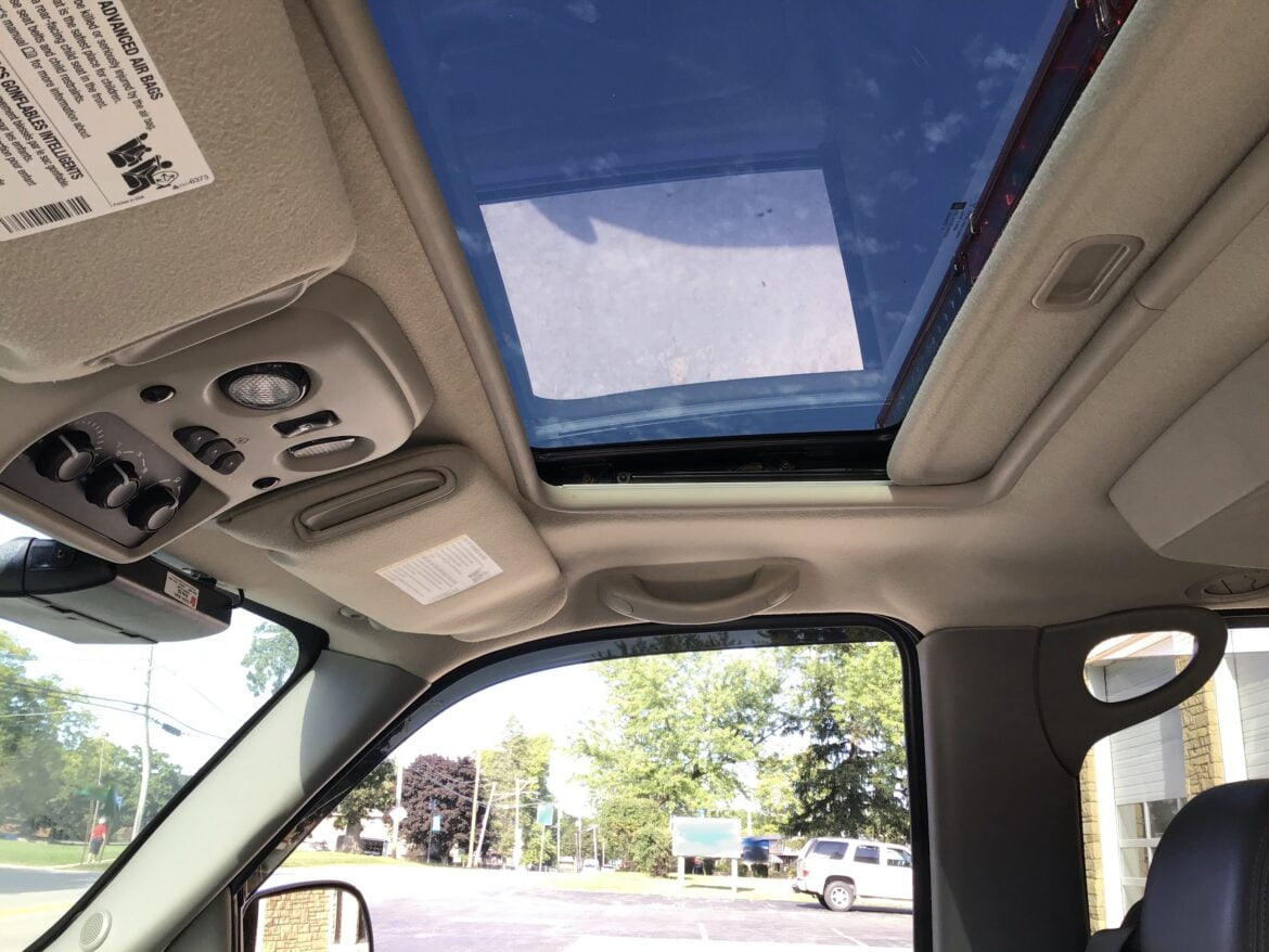 2005 GMC Yukon XL #716222