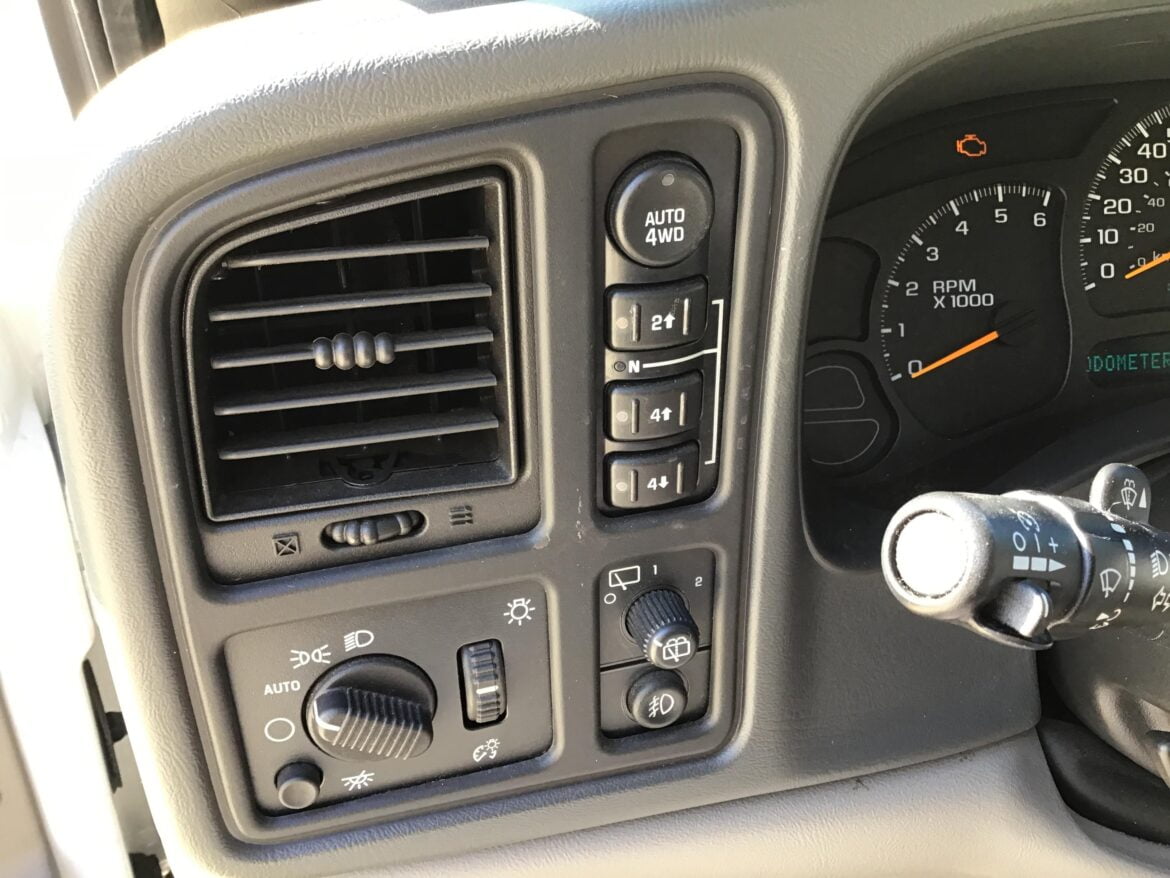 2005 GMC Yukon XL #716222