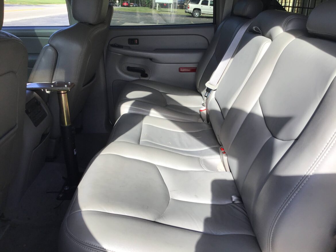 2005 GMC Yukon XL #716222