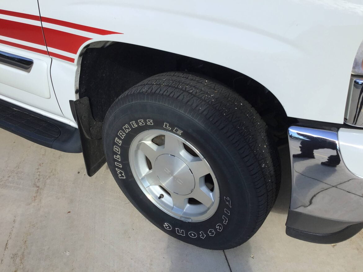 2005 GMC Yukon XL #716222