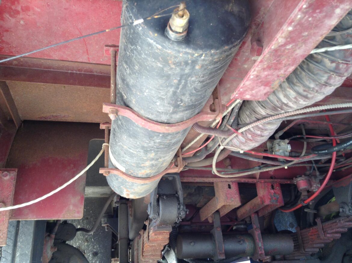 1975 American LaFrance 100′ Ladder Truck #716243