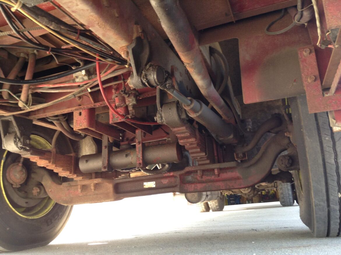 1975 American LaFrance 100′ Ladder Truck #716243