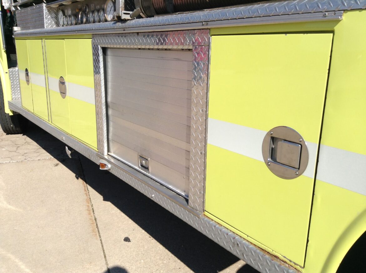 1975 American LaFrance 100′ Ladder Truck #716243