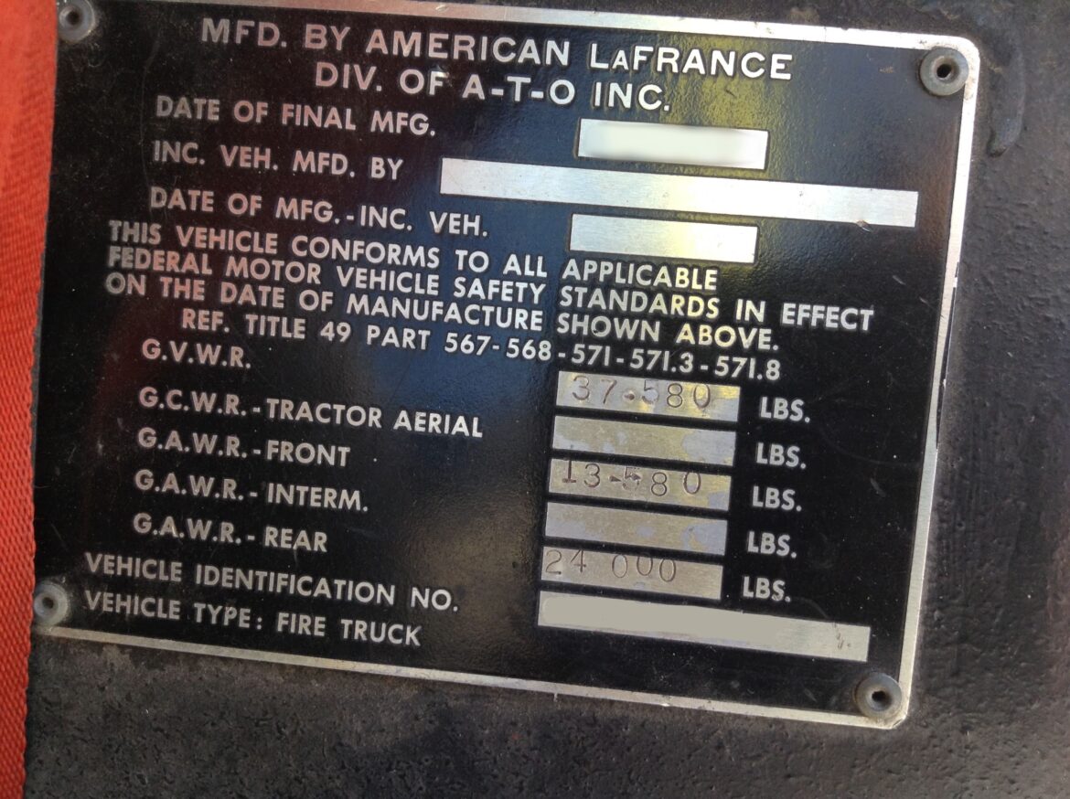 1975 American LaFrance 100′ Ladder Truck #716243