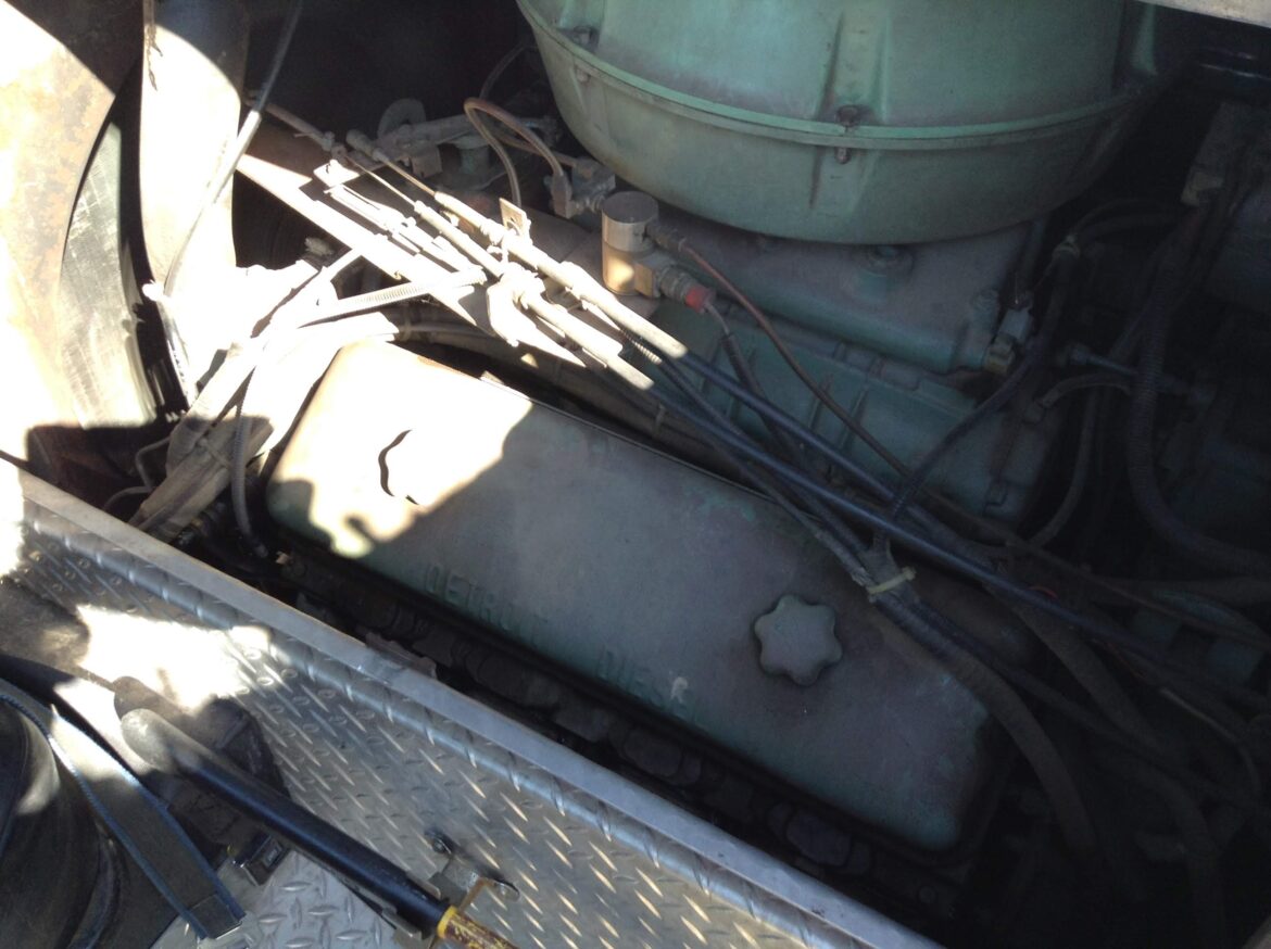 1975 American LaFrance 100′ Ladder Truck #716243