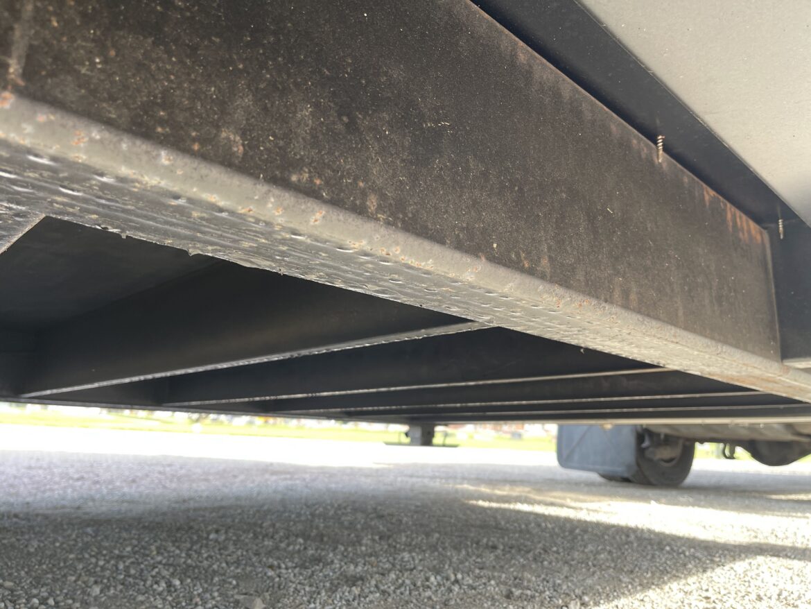 2011 38′ Haulmark Trailer #716252