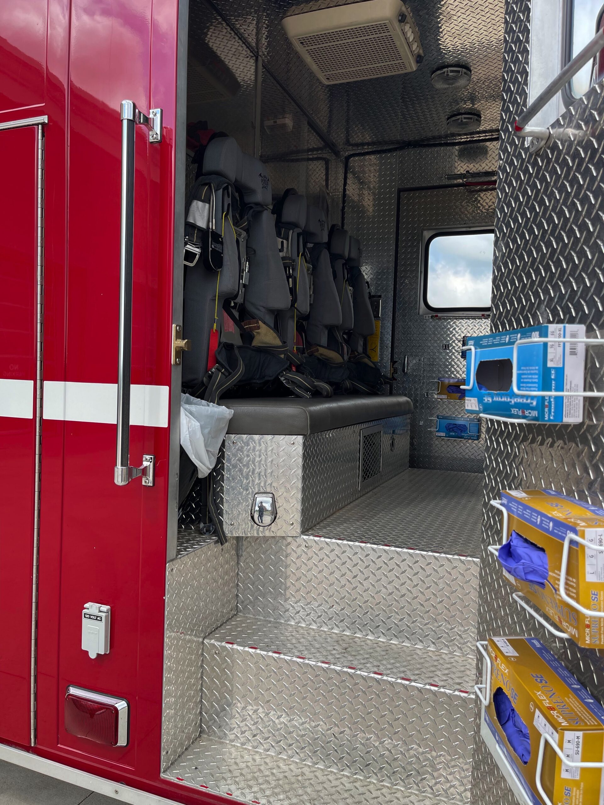 2004 Freightliner Spencer 15′ Rescue #716269