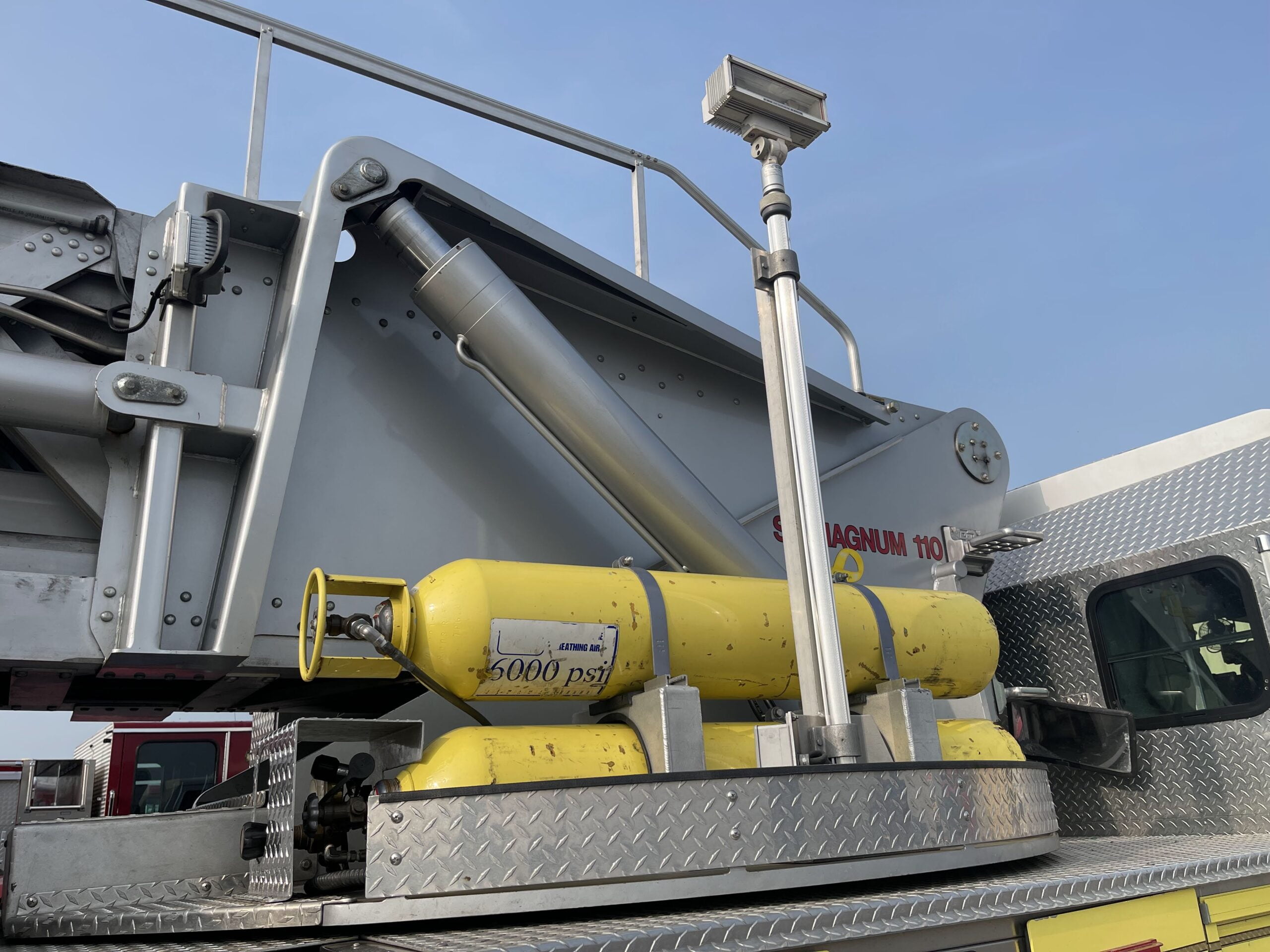 2004 Sutphen 110′ Platform #716296