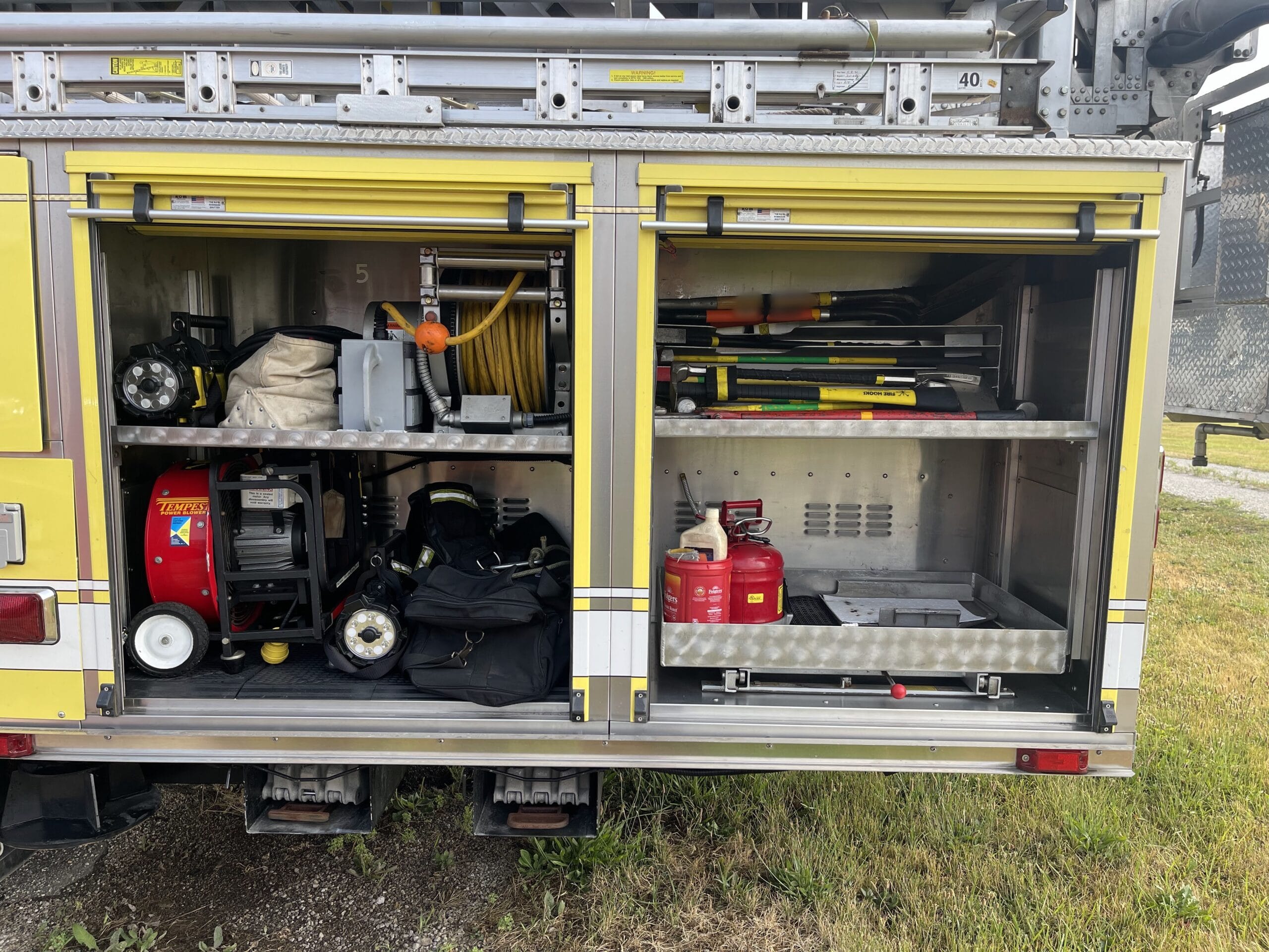 2004 Sutphen 110′ Platform #716296