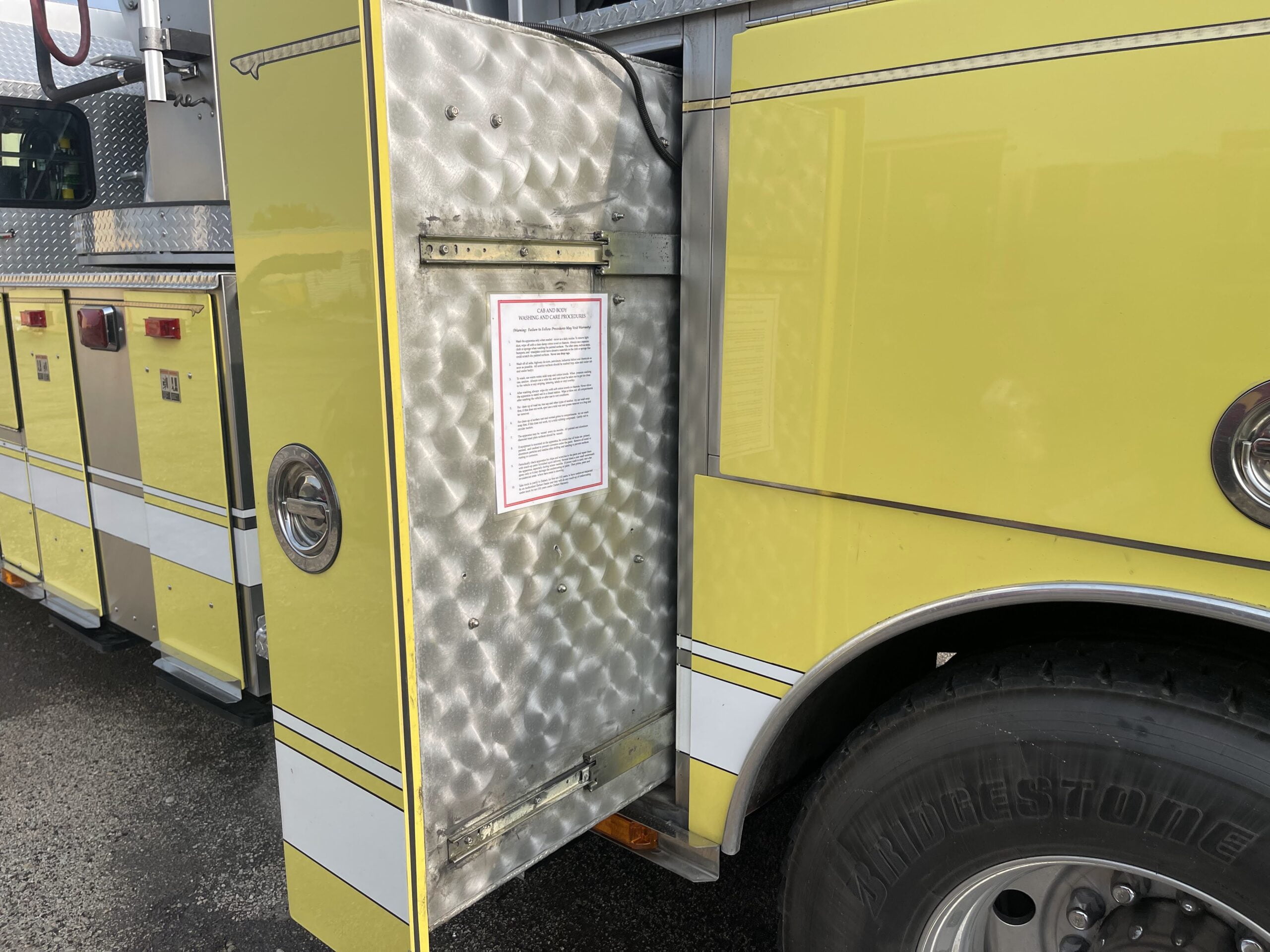 2004 Sutphen 110′ Platform #716296