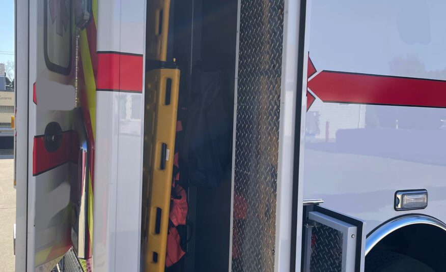 2016 F-450 4×4 Wheeled Coach Ambulance #716316