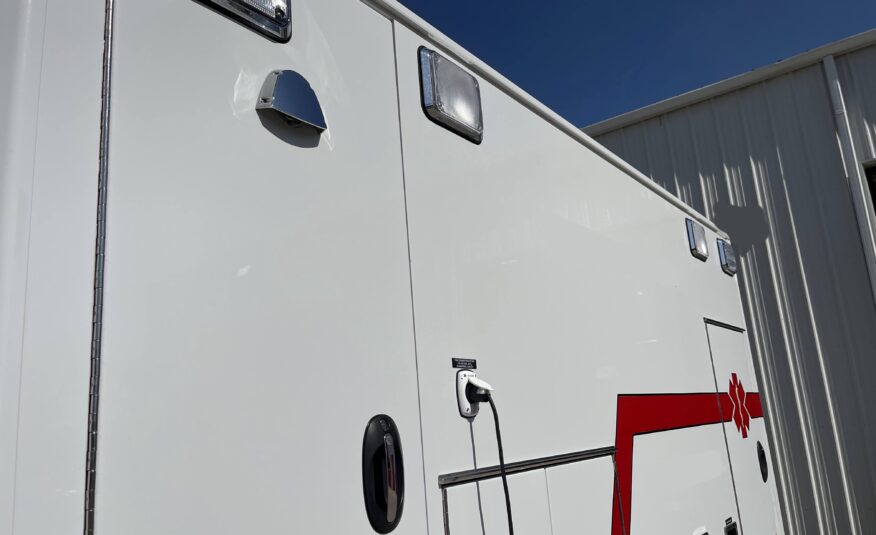 2016 F-450 4×4 Wheeled Coach Ambulance #716316