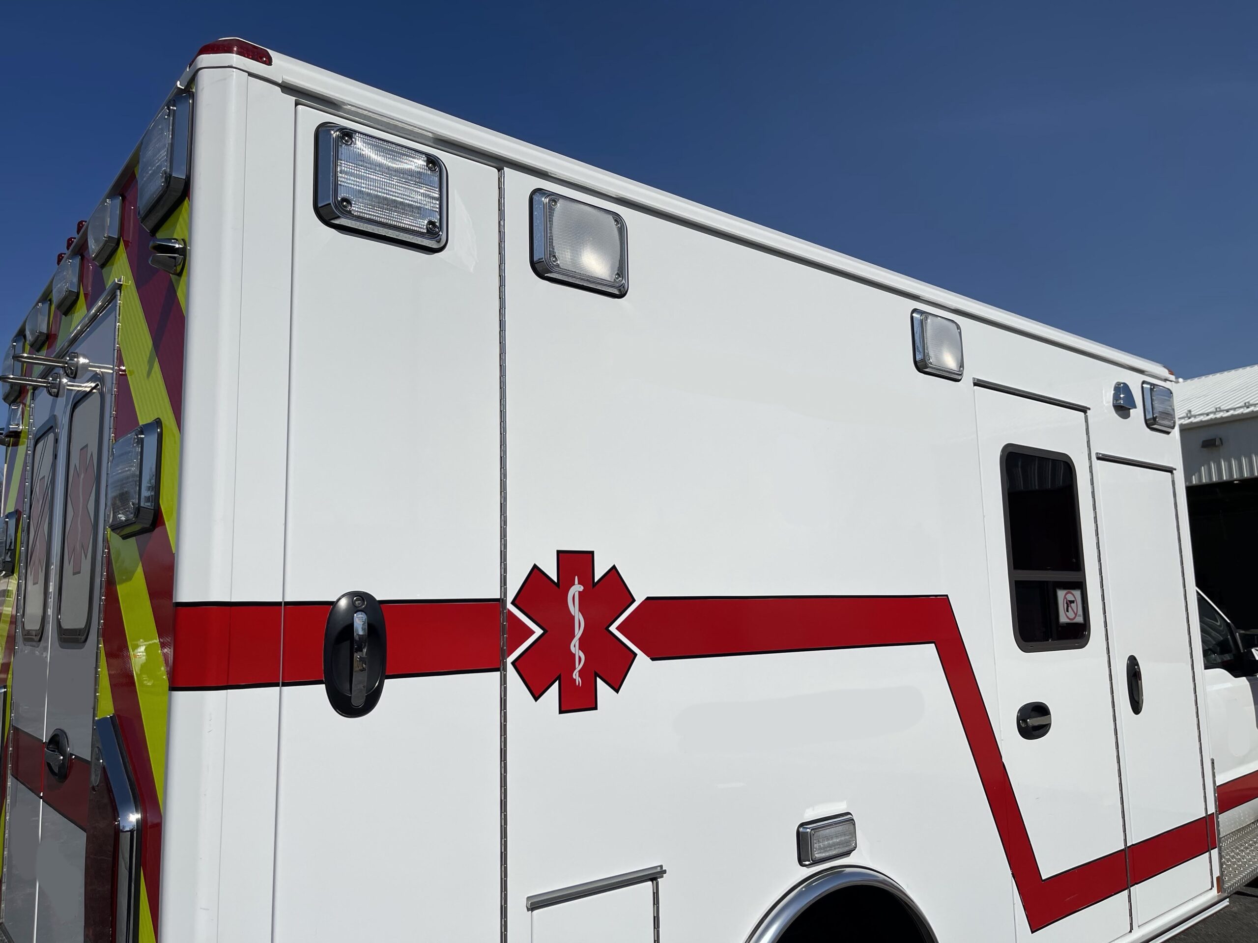 2016 F-450 4×4 Wheeled Coach Ambulance #716316