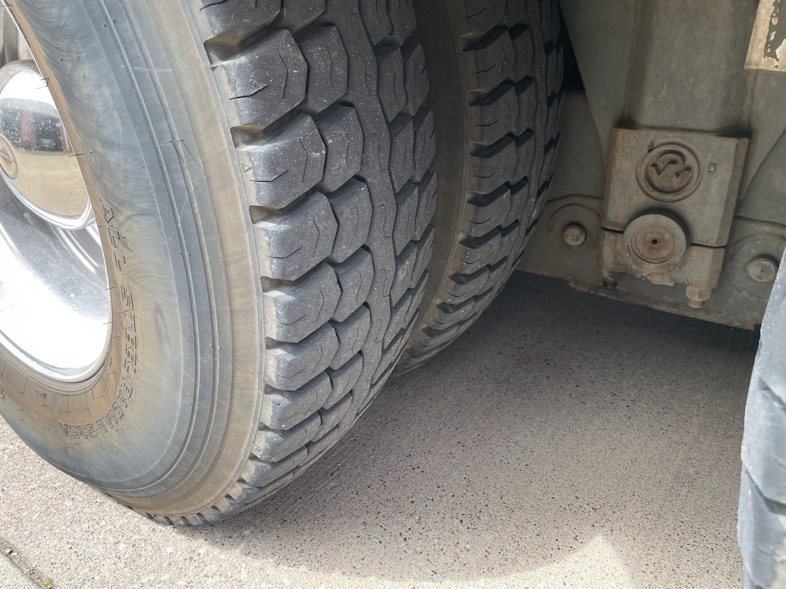 2007 Spartan Alexis 104′ RK Platform #716325